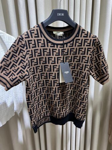 سويتر fendi