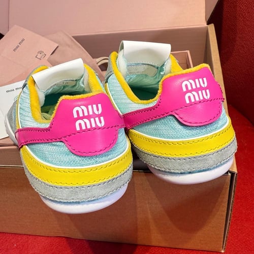 سنيكرز miu miu