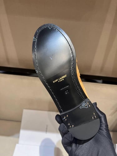 لوفر ysl " عدة الوان"