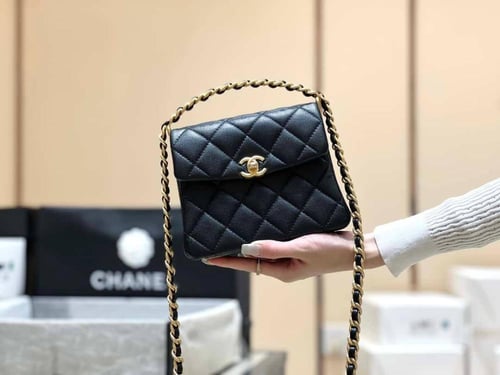 شنطة شانيل "مات " 15 cm