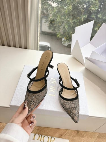 هيلز ديور الانيق " لونين "