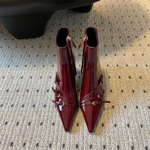 بوت miu miu