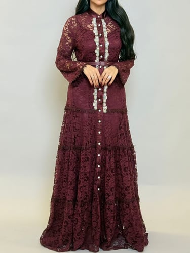 فستان دانتيل ناعم مع بطانة داخلية