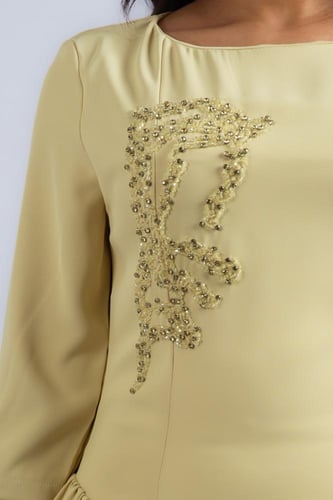 فستان لمسة أناقة ناعمة