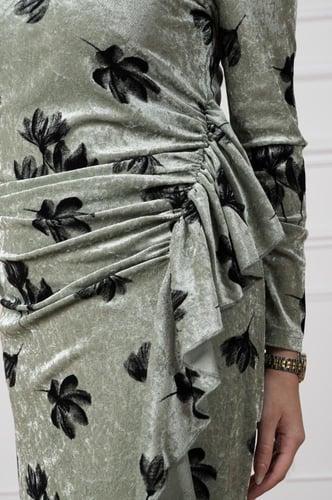 أناقة دافئة تسرق كل الأنظار