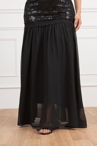 فستان سهرة دانتيل راقٍ