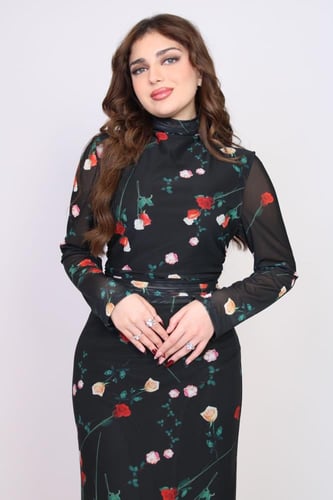 فستان ورد المساء – طباعة أنثوية