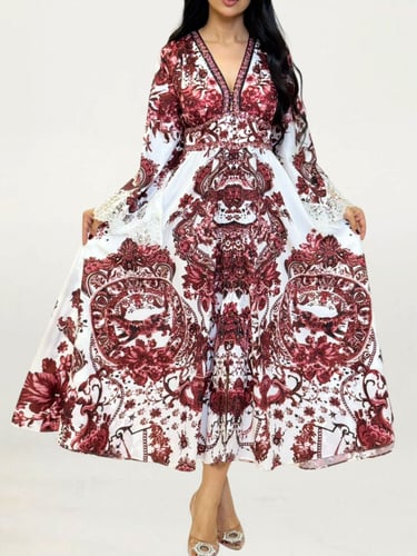 فستان روز فيلفيت