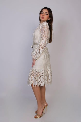 فستان ميدي دانتيل