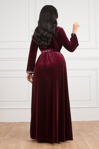 جلابية سهرة مخمل بتطريز وبكلة لامعة