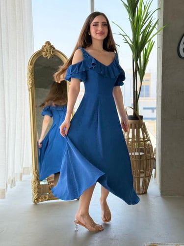 فستان ميد ناعم مكشوف الاكتاف