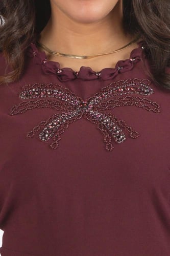 فستان أناقة المارون – قصة ميدي كلاسيك