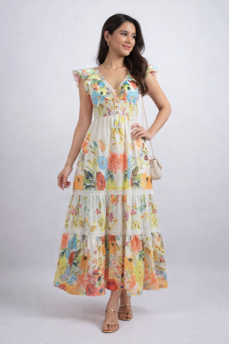 فستان أنثوي بتصميم ناعم وحيوية لافتة