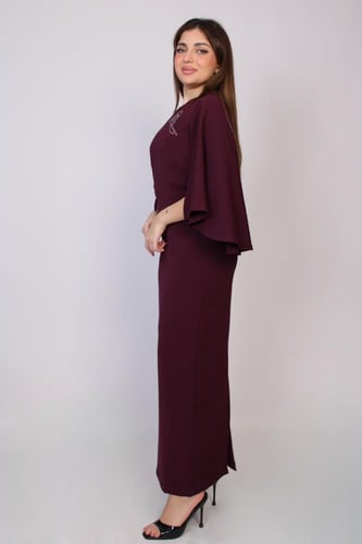 فستان سهرة أنيق بلون عنابي فاخر