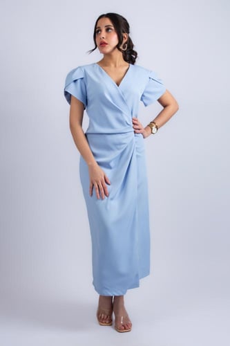 فستان سكون الأناقة الناعمة