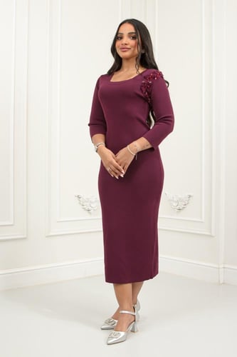 سحر الزهرة العنابية الفاخرة