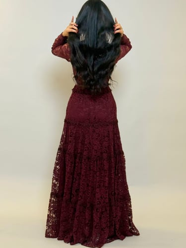 فستان دانتيل ناعم مع بطانة داخلية