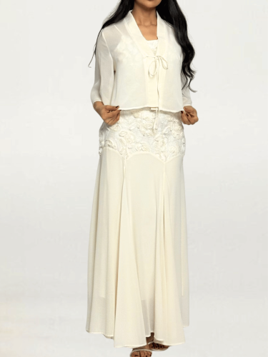 فستان دانتيل مع شيفون ناعم