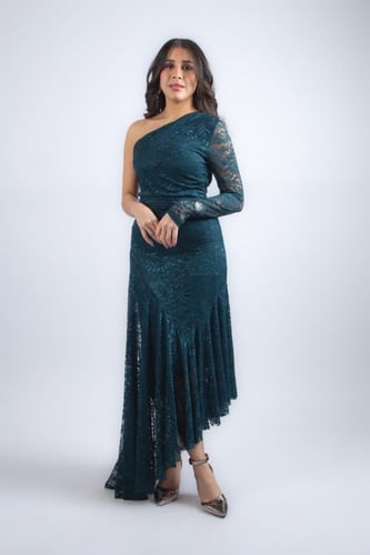 فستان سحر الدانتيل المتدرّج