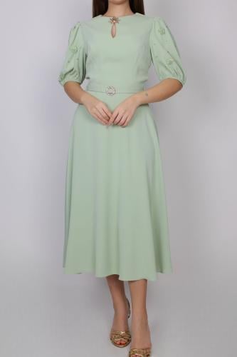 فستان أناقة اللمسة الهادئة – قصة ميدي