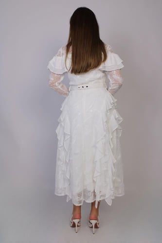 فستان رُقيّ الكشكش – دانتيل ناعم