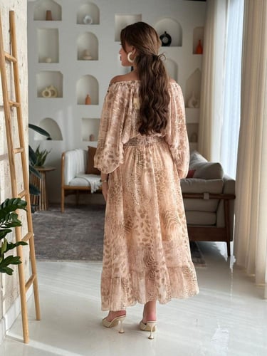 فستان ستايل الـ Off-Shoulder