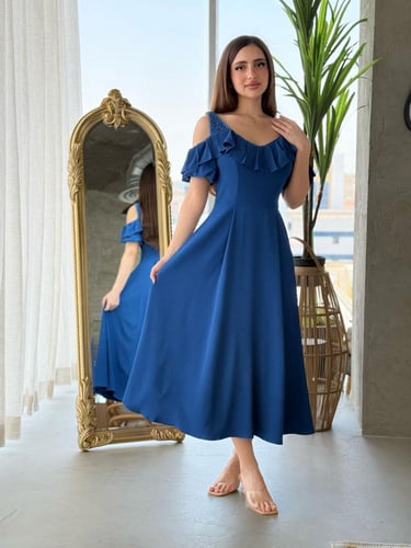 فستان ميد ناعم مكشوف الاكتاف