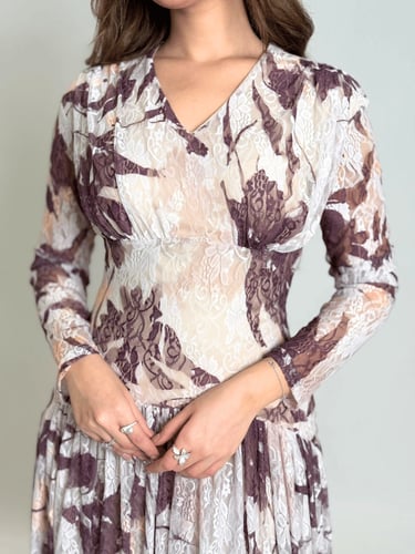 فستان ظلال الورد – دانتيل مطبوع