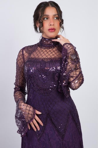 فستان سهرة بنفسجي فاخر مطرز بالترتر والدانتيل
