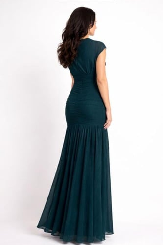 فستان زمرد الأناقة الملكي