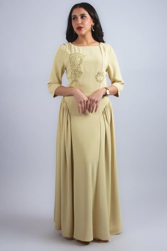 فستان لمسة أناقة ناعمة