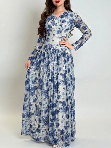 فستان طويل بتصميم أنثوي راقٍ