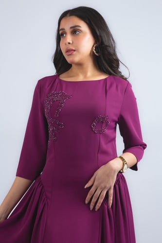 فستان لمسة أناقة ناعمة