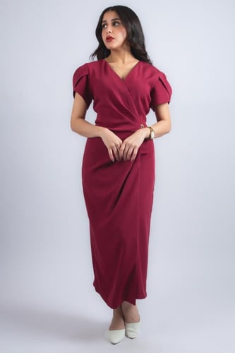 فستان سكون الأناقة الناعمة