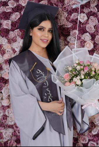 عباية تخرج انيقه وتطريز يدوي