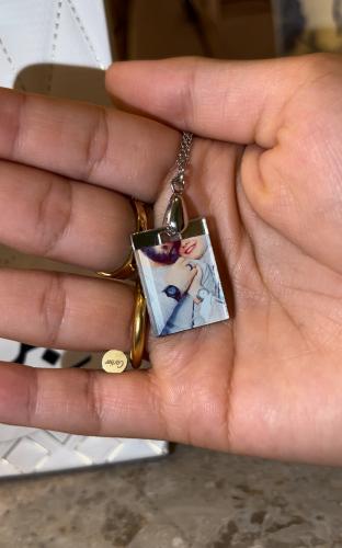 قلادة صورتك او صورة من تحب