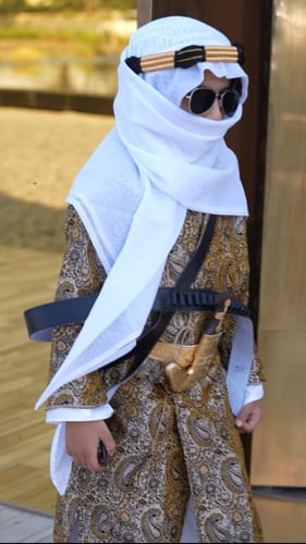 طقم ولادي شماغ وعقال ودقله وجمبيه ومجند