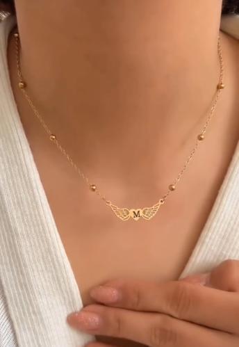 سلسال انيق بحرف وتصميم الفراشه