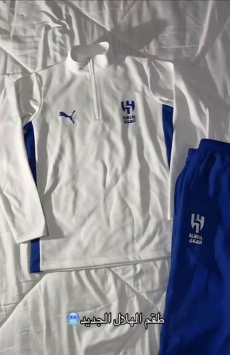 طقم رياضي الهلال