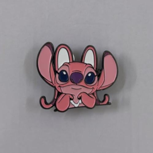 بروشور - Pink stitch pin