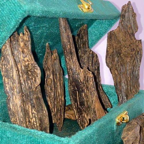 قطعة عودة للهدايا والاقتناء.