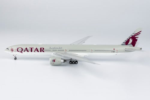 مجسم الخطوط القطرية B777-300 صبغة 25 سنة مقاس 1:40...