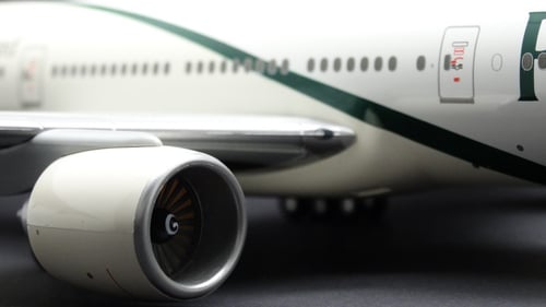 مجسم الخطوط الباكستانية B777-200ER مقاس 1:200