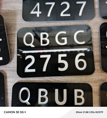 لوحة عنوان المنزل المختصر