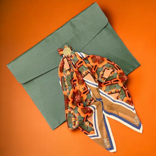 حقيبة انت عمري