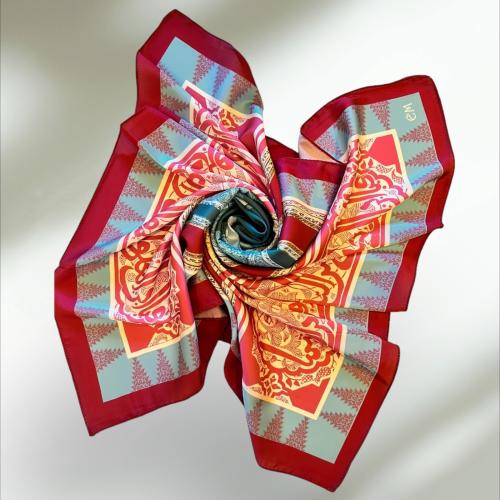 سكارف تراثيات