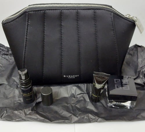 شنطة يد جيفنشي نسائي حجم متوسط - لون اسود - 3 قطع