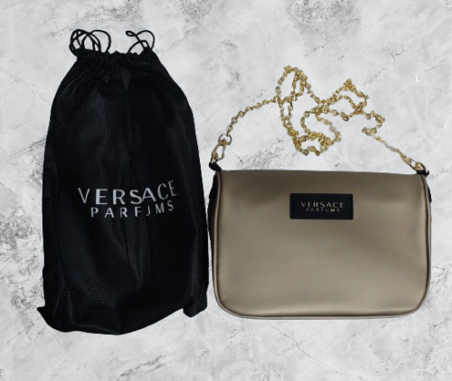 شنطة كتف فيرزاتشي الذهبي بارفيوم للنساء حجم 18*14...