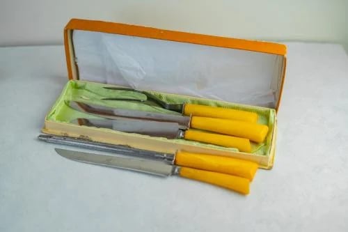 مجموعة مقابض اصفر