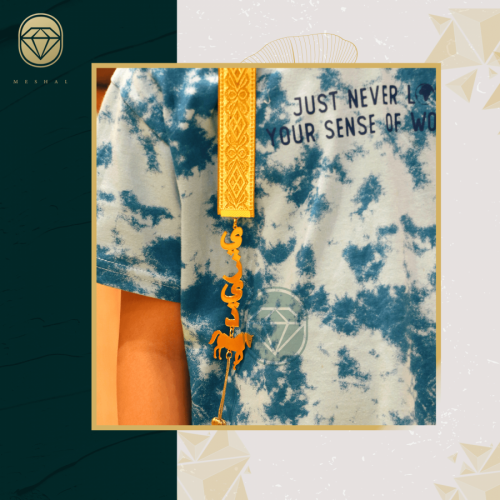 بروش كتف مطلي بالذهب بالأسم حسب الطلب